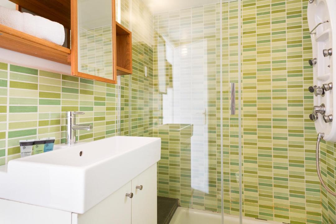 Photo of Bathroom in Sants