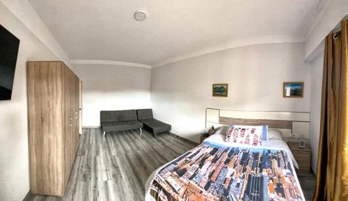 Family Room (2 adults and 2 children)