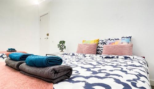Economy Triple Room with Shared Bathroom
