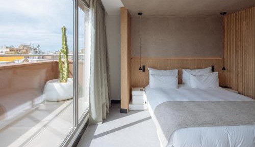 Junior Suite with Balcony