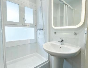 Single Room with Private External Bathroom