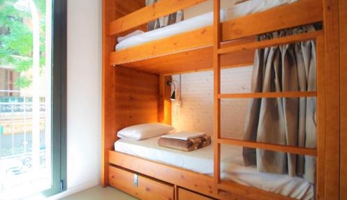 Bed in 14-Bed Mixed Dormitory Room