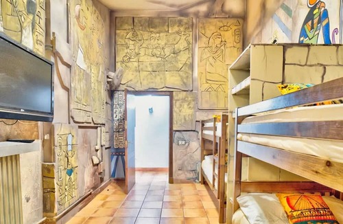 Sant Andreu de Llavaneres Villa | Homerez - Big villa 1 km away from the beach for 16 ppl. with swimming-pool