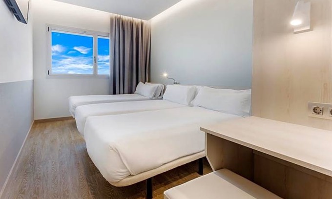 Viladecans Hotel | 3-Star Hotel ∙ B&B Hotel Barcelona Viladecans